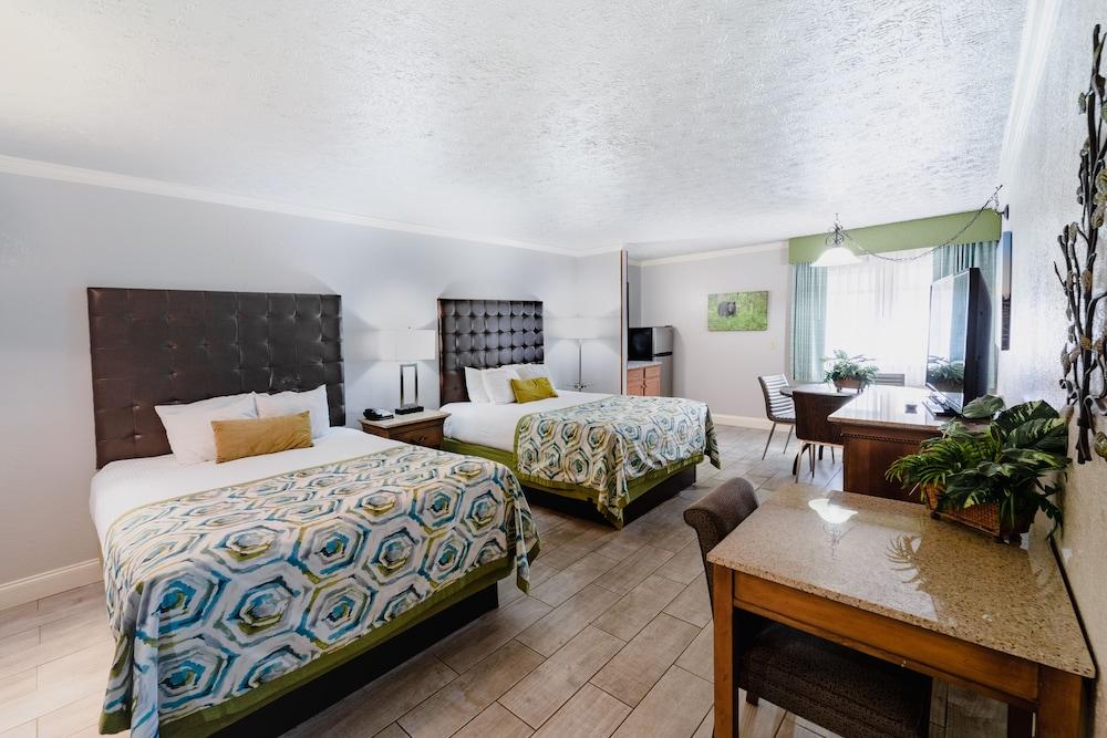 Accommodation By Willow Brook Lodge พิเจนฟอร์จ ภายนอก รูปภาพ