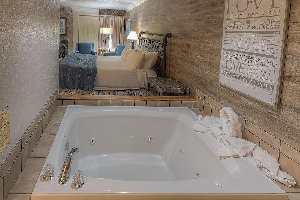 Accommodation By Willow Brook Lodge พิเจนฟอร์จ ภายนอก รูปภาพ